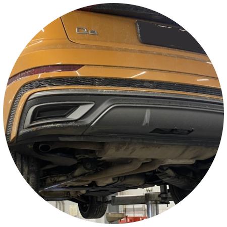 Ауди Q8 в процессе замены тормозных колодок