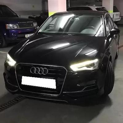 А3 с включенными фарами