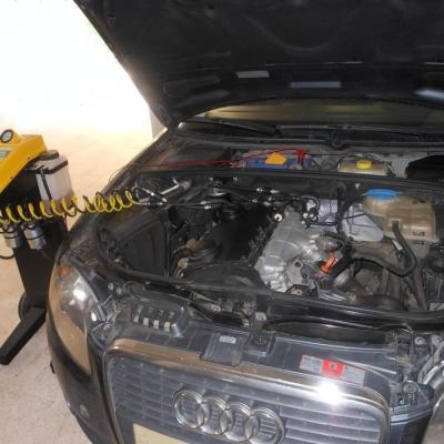 открытый капот на А4