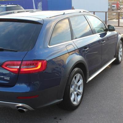 синий Олроуд сзади