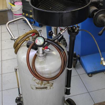 установка для слива моторного масла