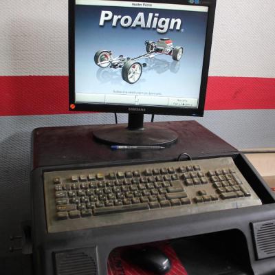 монитор стенда сход-развала