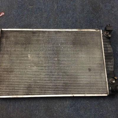радиатор охлаждения двигателя ВАГ