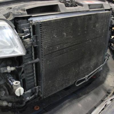 радиатор охлаждения двигателя на А4