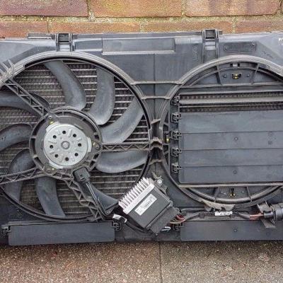 радиатор охлаждения двигателя с вентилятором