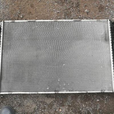 чистый радиатор охлаждения