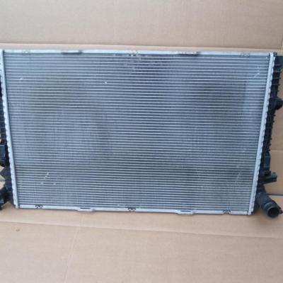 радиатор охлаждения двигателя