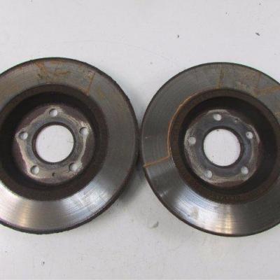 два тормозных диска