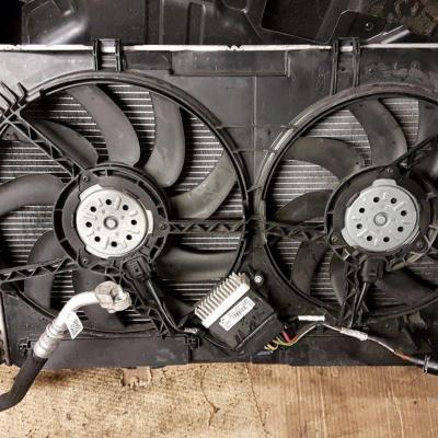 радиатор охлаждения двигателя с вентиляторами