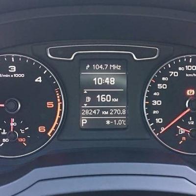 приборная панель на Q3