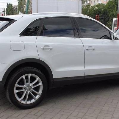 белый Ауди Ку 3