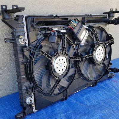 радиатор Ауди с вентиляторам