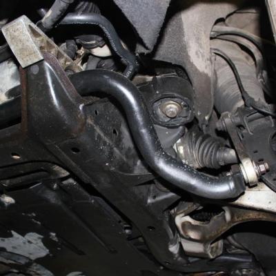 стабилизатор подвески снизу