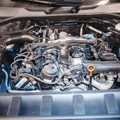 двигатель Ауди Ку7 без крышки