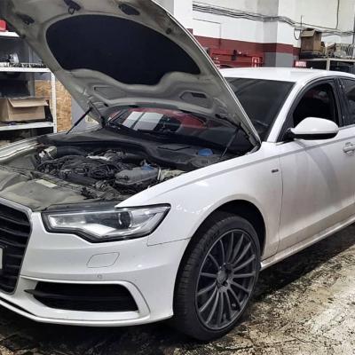 ауди а6 на подъемнике