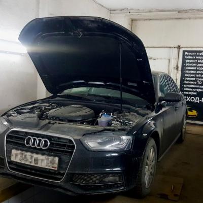 Ауди А4 в сервисе