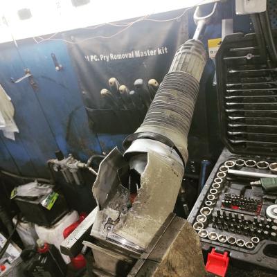 неисправный пневмобаллон Ауди