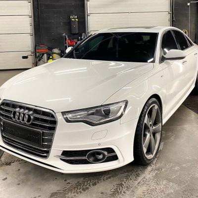 Ауди А8 в автосервисе