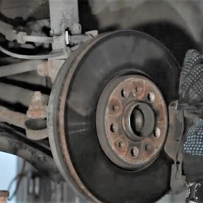 измерение толщины тормозных дисков Ауди