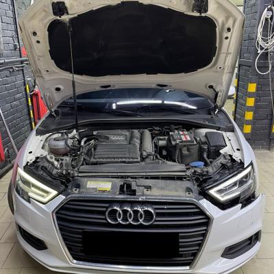 Ауди А3 в процессе диагностики системы кондиционирования