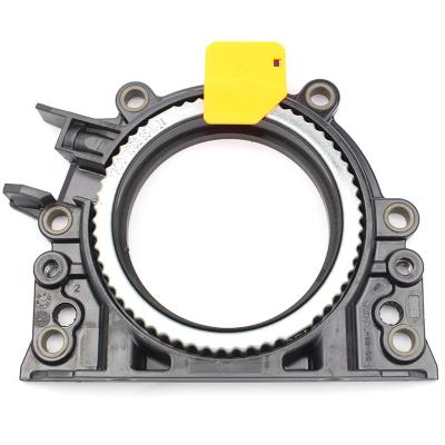 Новый сальник коленчатого вала с крышкой