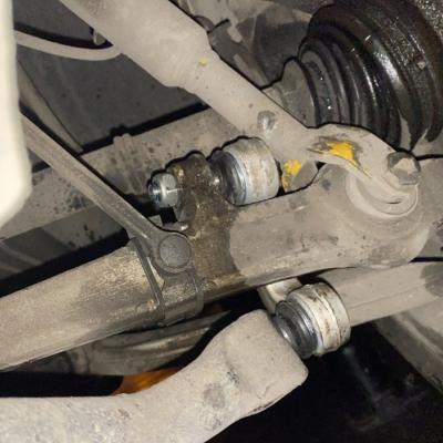 Замена стоек стабилизатора Ауди А8