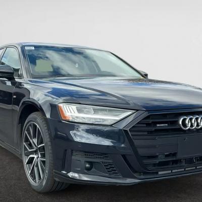 Ауди А8 после схода-развала в автотехцентре