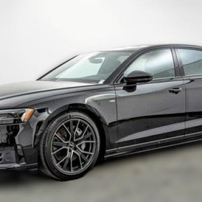 Ауди А8 после замены свечей зажигания в автотехцентре