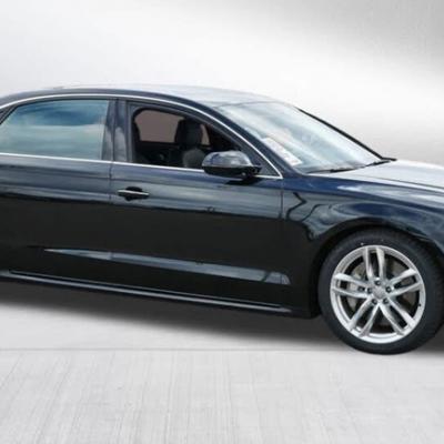 Ауди А8 после замены воздушного фильтра в автотехцентре