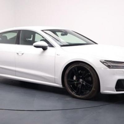 Ауди А7 после замены приводного ремня в автотехцентре